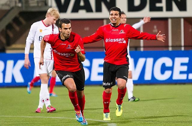 布克以及塔 布克以及塔